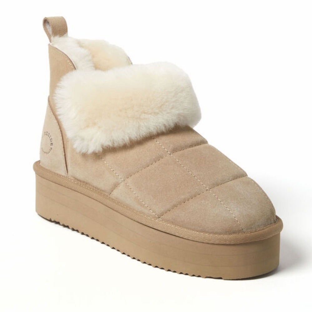 New Dearfoams Women's Bayswater Genuine Shearling Quilted Platform Bootie
